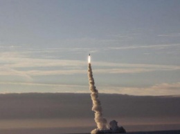 США испытали баллистическую ракету средней дальности