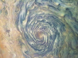 Фото дня: зарождение нового урагана на Юпитере