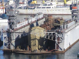 Подводная лодка Б-380 находилась в плавдоке ПД-16 ибыла списана