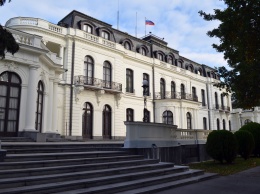 Чехия выдворила иностранцев, проживавших в домах посольства России