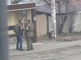 Под Киевом обстреляли колонну военных