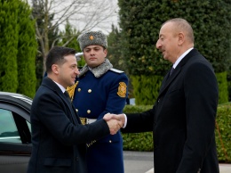 Президенты Зеленский и Алиев проводят встречу в Баку: фото, видео