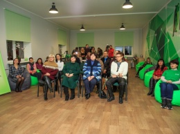 Под елочку: «Зеленый центр Метинвест» открыл хабы в Покровском и Металлургическом районах