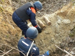 В Одесской области на школьном стадионе нашли три артснаряда