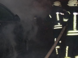За ночь в Киеве сгорели четыре машины