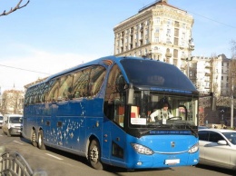 Редкий автобус премиального бренда на дорогах Украины (фото)