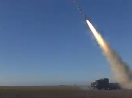 В СНБО показали видео эффектных запусков ракет "Ольха-М"