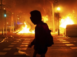 Из-за беспорядков возле Камп Ноу в Барселоне пострадали как минимум 60 человек