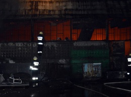 В Днепре на Руденко горели склады: едкий дым окутал весь район