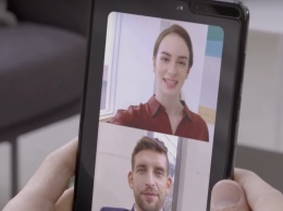 Появились первые фото гибкого смартфона Samsung Galaxy Fold 2