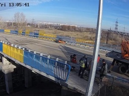 Кучер предлагает всем желающим вместе проверить ремонт моста на окружной дороге под Харьковом