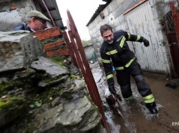 Четыре человека погибли из-за шторма Эльза на западе Европы