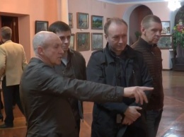 Харьковский ветеран МВД собрал уникальную коллекцию полицейских шевронов (видео)