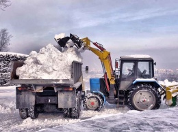30 тонн снега в Киев из Карпат: для соревнований сформируют большую горку