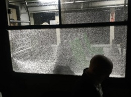 Во Львове неизвестные обстреляли пассажирский автобус: фото, видео