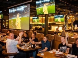 Спортивный Голливуд: как ресторанному бизнесу помогают футбольные трансляции
