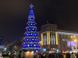 Центральная елка и Рождественская ярмарка в Днепре: что там можно найти, - ФОТО