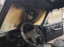 В Кривом Роге сгорел салон автомобиля