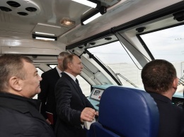У Зеленского отреагировали на запуск Путиным поездов в оккупированный Крым