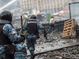 Экс-беркутовцев, обвиняемых в расстреле Майдана, готовят на обмен, - СМИ