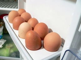 Нужно ли мыть куриные яйца перед едой? Врачи ответили