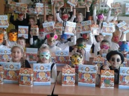 Харьковским школьникам вручили подарки от городского головы