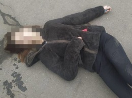 Лежали на дороге: в Кременчуге две девочки напились до потери сознания