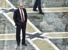 Владимир Путин не прекращает попытки обелить советско-нацистский пакт Молотова-Риббентропа