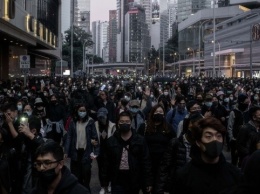 Накануне Рождества в Гонконге вспыхнули новые столкновения с полицией