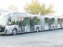 На дорогах Стамбула появились автобусы-гиганты