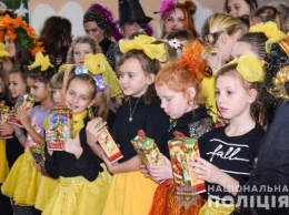 Николаевские полицейские поздравили детей из школы-интерната с зимними праздниками, - ФОТО