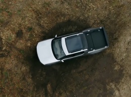 Видео: Rivian показал электрический пикап с «режимом танка»