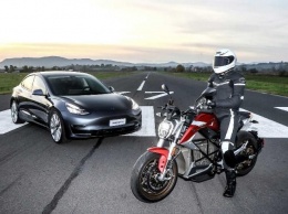 Tesla Model 3 Performance сразилась в дреге с электро-мотоциклом Zero SR/F (ВИДЕО)