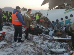В Казахстане произошло крушение самолета с 100 людьми на борту: Погибли семеро