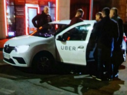 В Днепре 10 человек избили водителя такси: мужчина госпитализирован