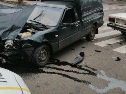 Видео столкновения трех автомобилей в Николаеве