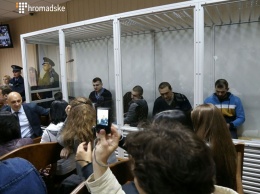 Экс-беркутовцы, обвиняемые в расстрелах протестующих на Майдане, есть в списках на обмен удерживаемыми лицами - прокурор