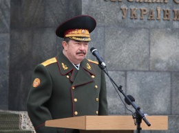 Как провожают генералов: для экс-министра обороны Кузьмука устроили торжественные проводы с воинской службы (ФОТО, ВИДЕО)