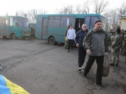 Из исправительной колонии в Макеевке направилась автоколонна с украинскими пленными