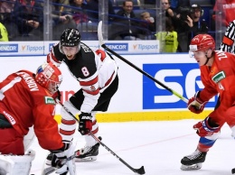 Российские хоккеисты ответили канадцу, отказавшемуся снять шлем во время гимна РФ