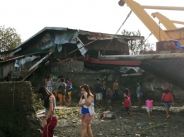 Количество жертв тайфуна на Филиппинах возросло до 41