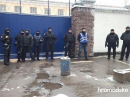 Акцию против освобождения экс-беркутовцев под Лукьяновским СИЗО намерены завершать