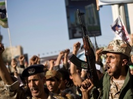 В Йемене девять человек погибли при обстреле военного парада