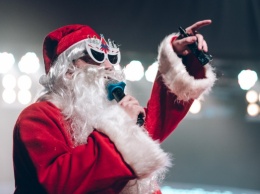 Дед Мороз на детском новогоднем утреннике в Запорожье устроил недетские танцы (ВИДЕО)