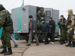 Украинцев трясет, эйфория встречи спала: всех освобожденных затаскают особисты, СБУ и ГПУ