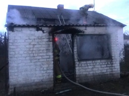 В Бериславском районе спасатели тушили пожар в частном доме