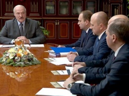 Лукашенко дважды созвонился с Путиным и поручил найти альтернативу российской нефти