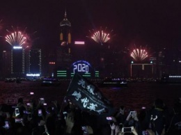 Новый год в Гонконге: народ вышел на митинги, а власти отменили традиционный фейерверк