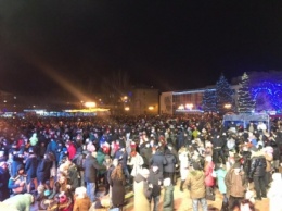 В Мелитополе Новый год собрал на площади порядка 10 тысяч жителей (фото, видео)
