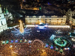 В центре Киева более 100 тысяч человек встретили Новый год